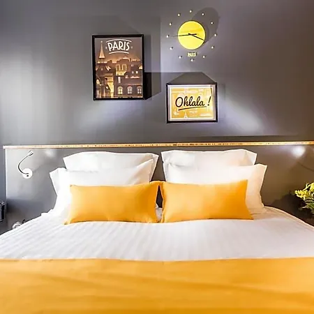 Western Suitcase La Defense 4* Paris