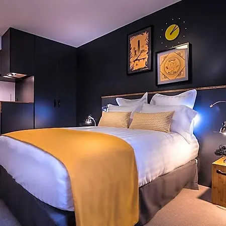 Western Suitcase La Defense 4*
