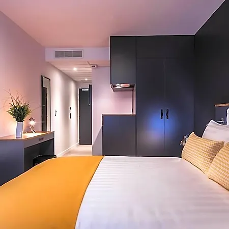 Western Suitcase La Defense 4*